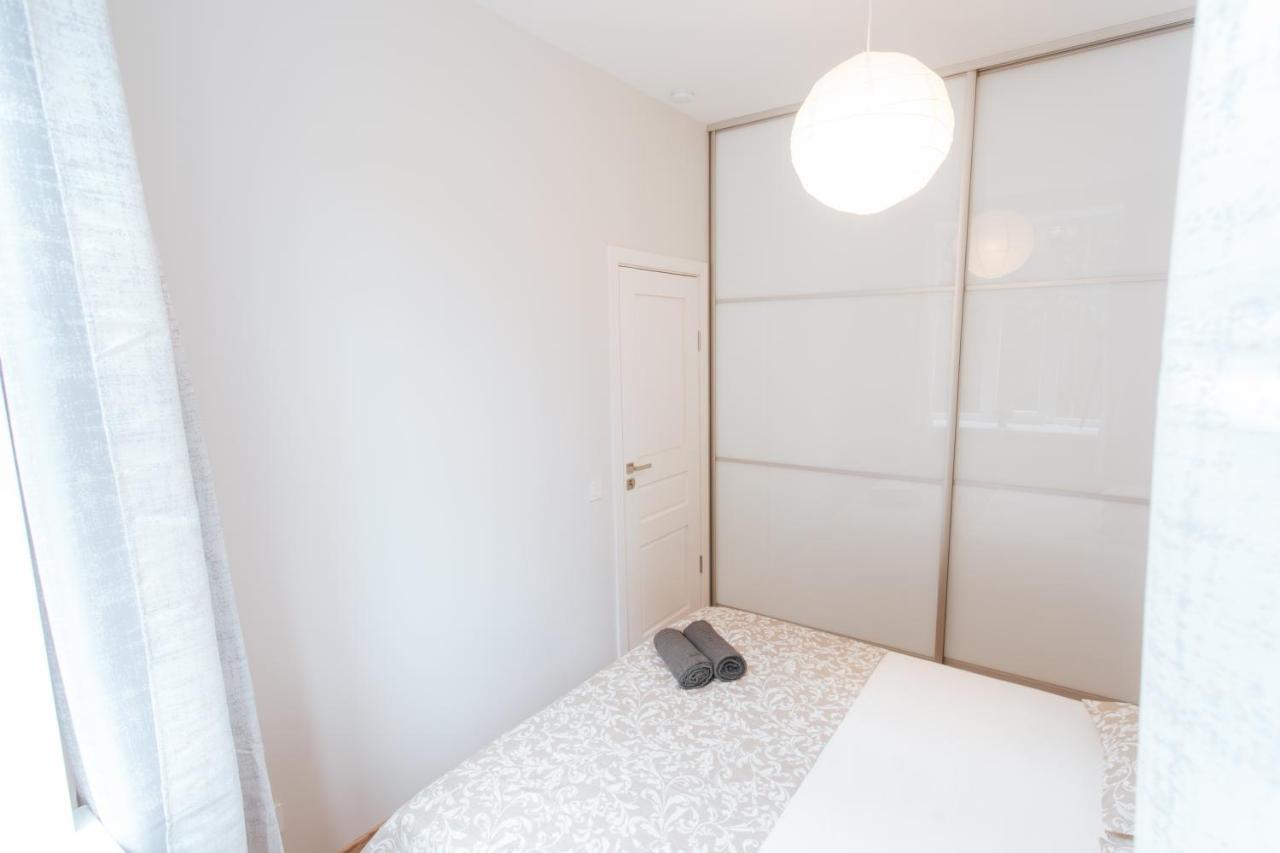 Central Comfort At Hanzas Residence, Stay Near Cafes, Bars, Museums & Esplanade Рига Екстериор снимка