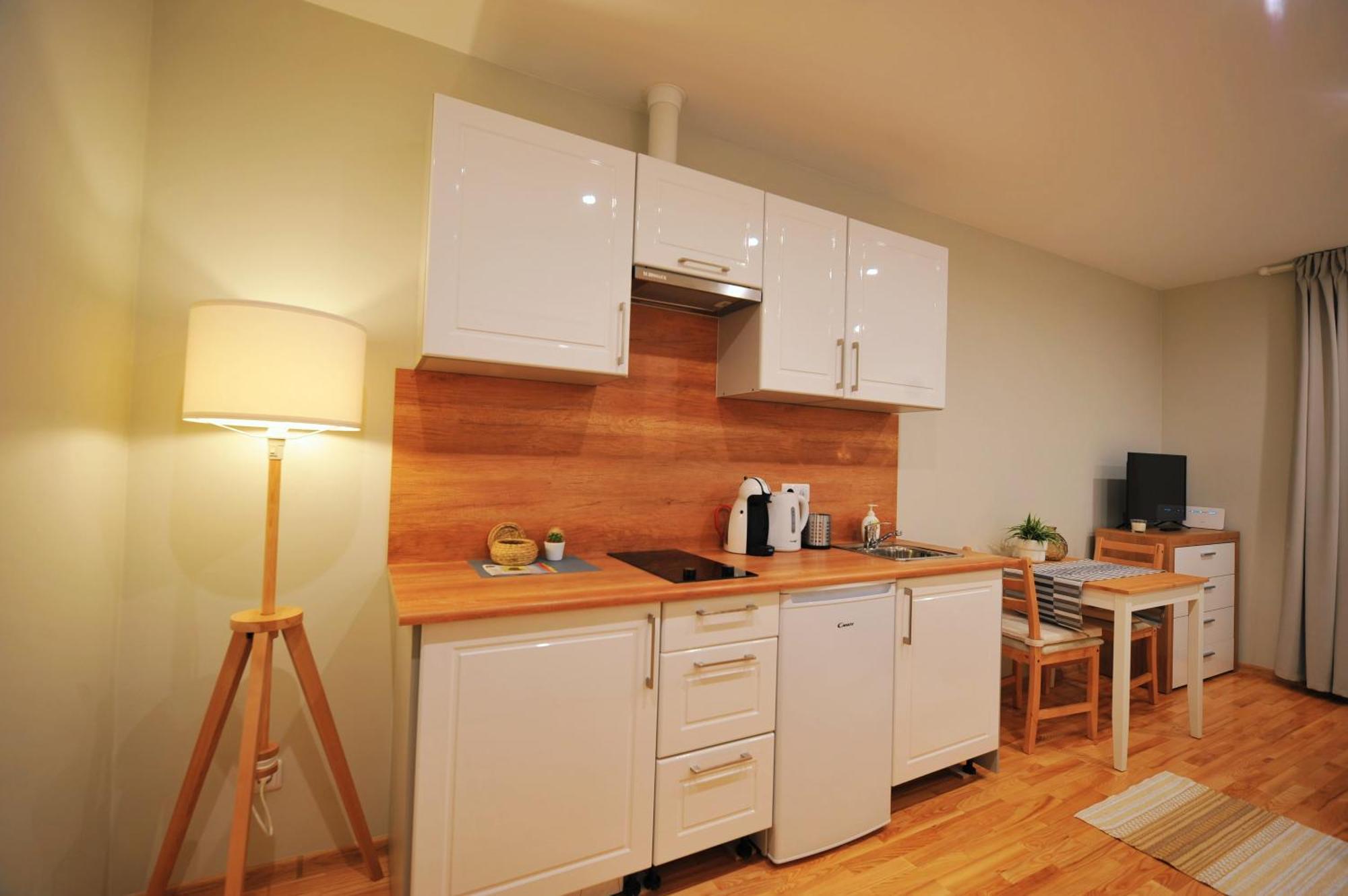 Central Comfort At Hanzas Residence, Stay Near Cafes, Bars, Museums & Esplanade Рига Стая снимка