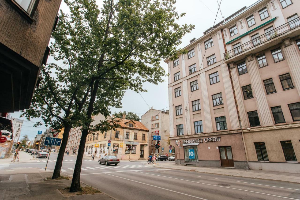 Central Comfort At Hanzas Residence, Stay Near Cafes, Bars, Museums & Esplanade Рига Екстериор снимка