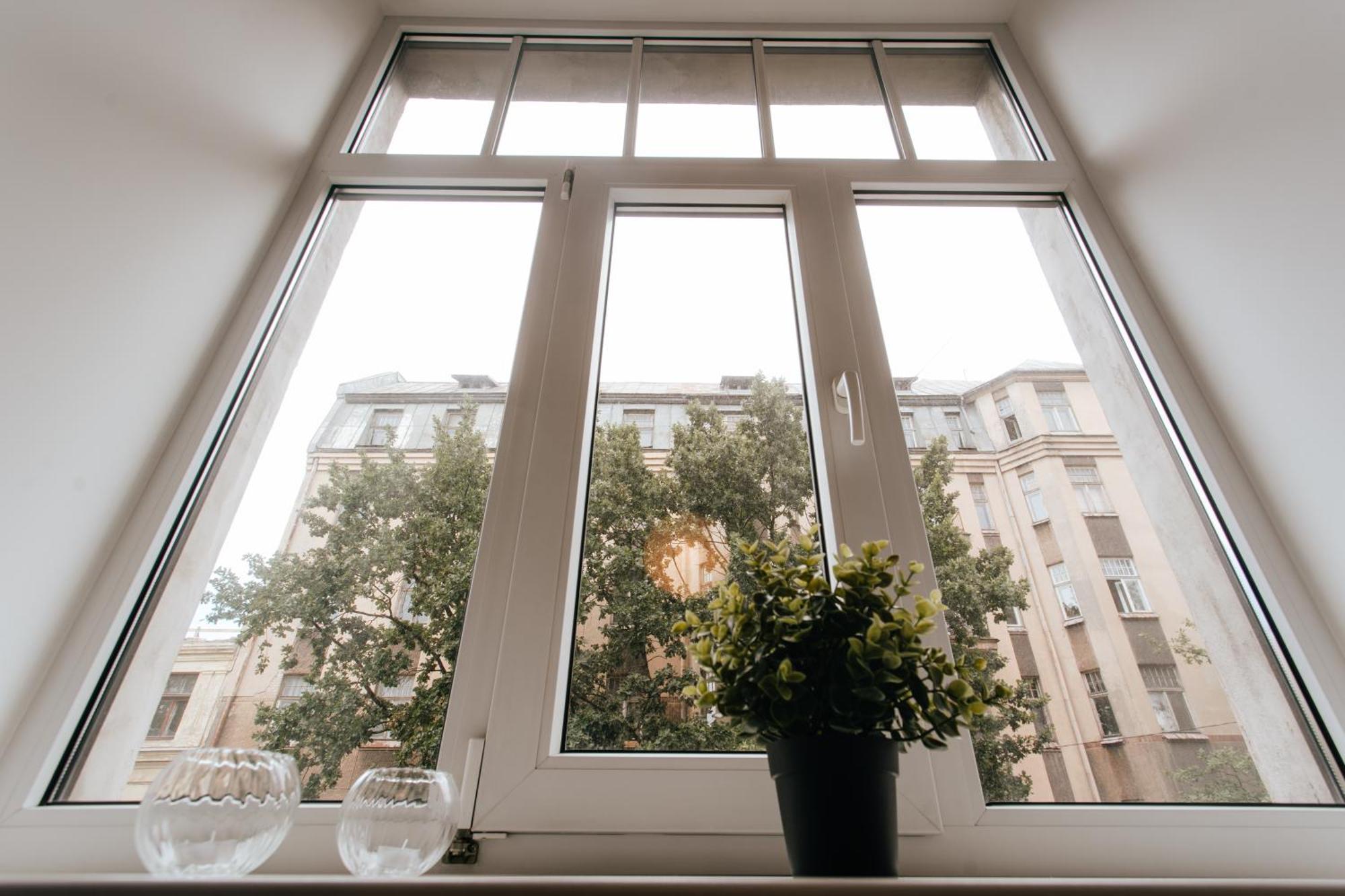 Central Comfort At Hanzas Residence, Stay Near Cafes, Bars, Museums & Esplanade Рига Екстериор снимка